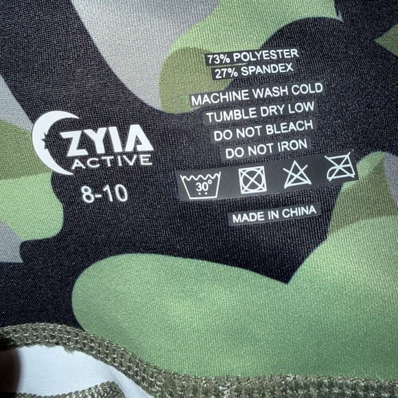 Zyia Active Green Camo Pocket Light n Tight Hi-Rise 7/8 leggings - Picture 4 of 8